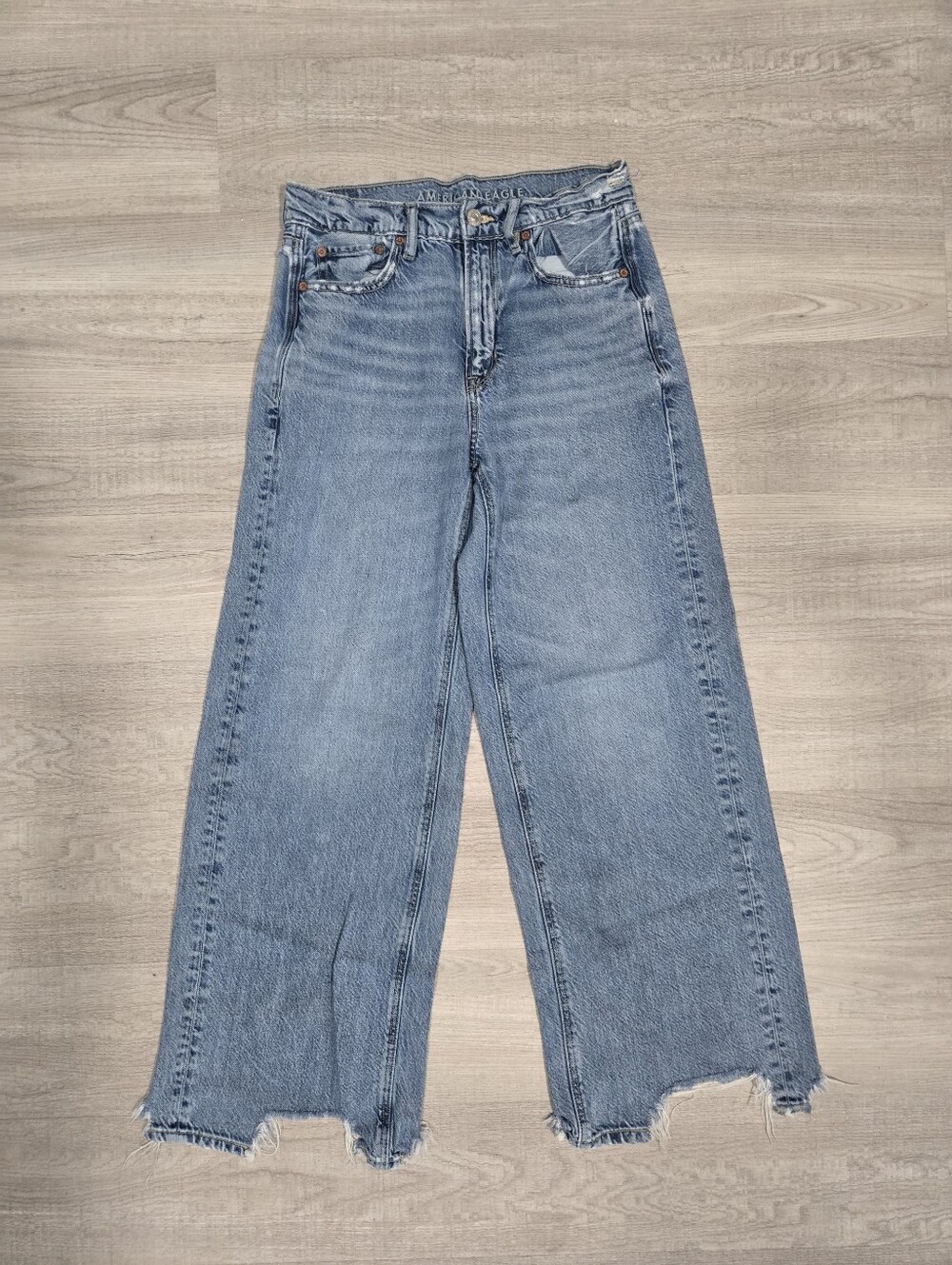 American eagle, super highrise baggy wide leg, size 2 short.